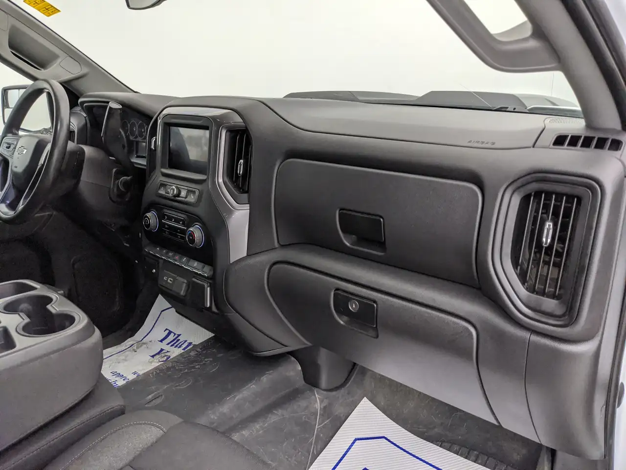 Chevrolet Silverado 1500 - Image 31