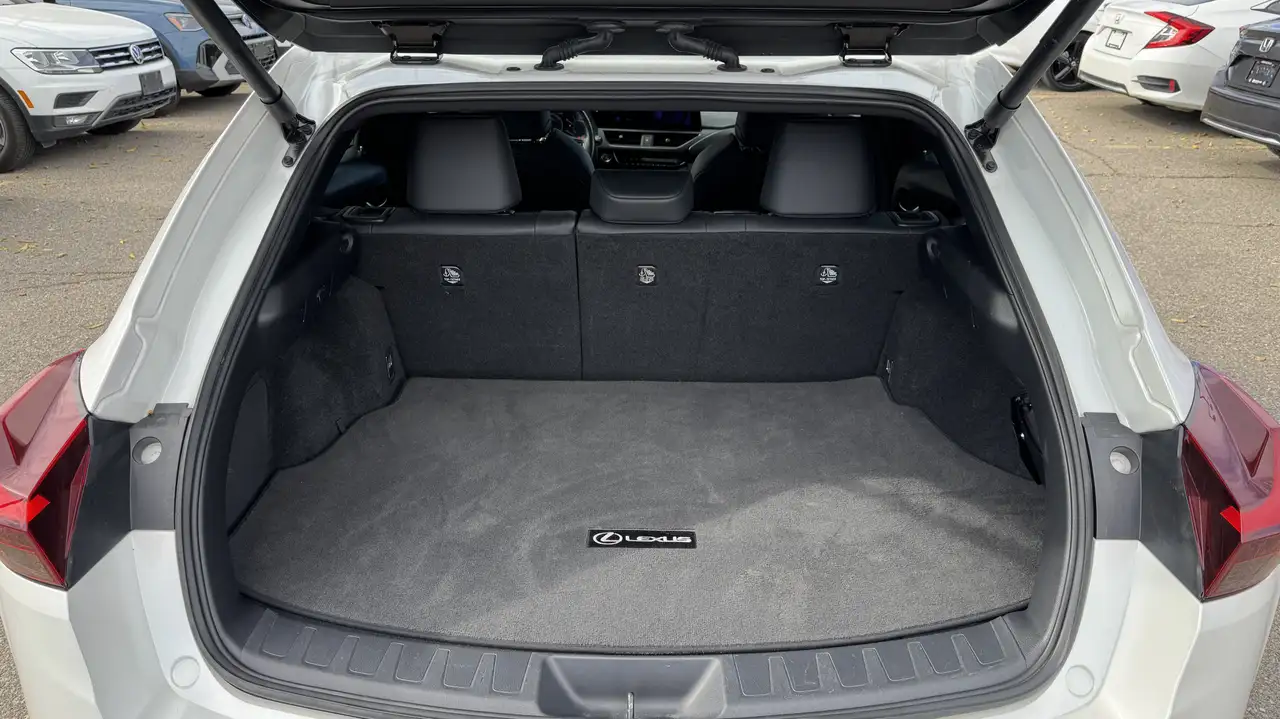 Lexus UX - Image 7
