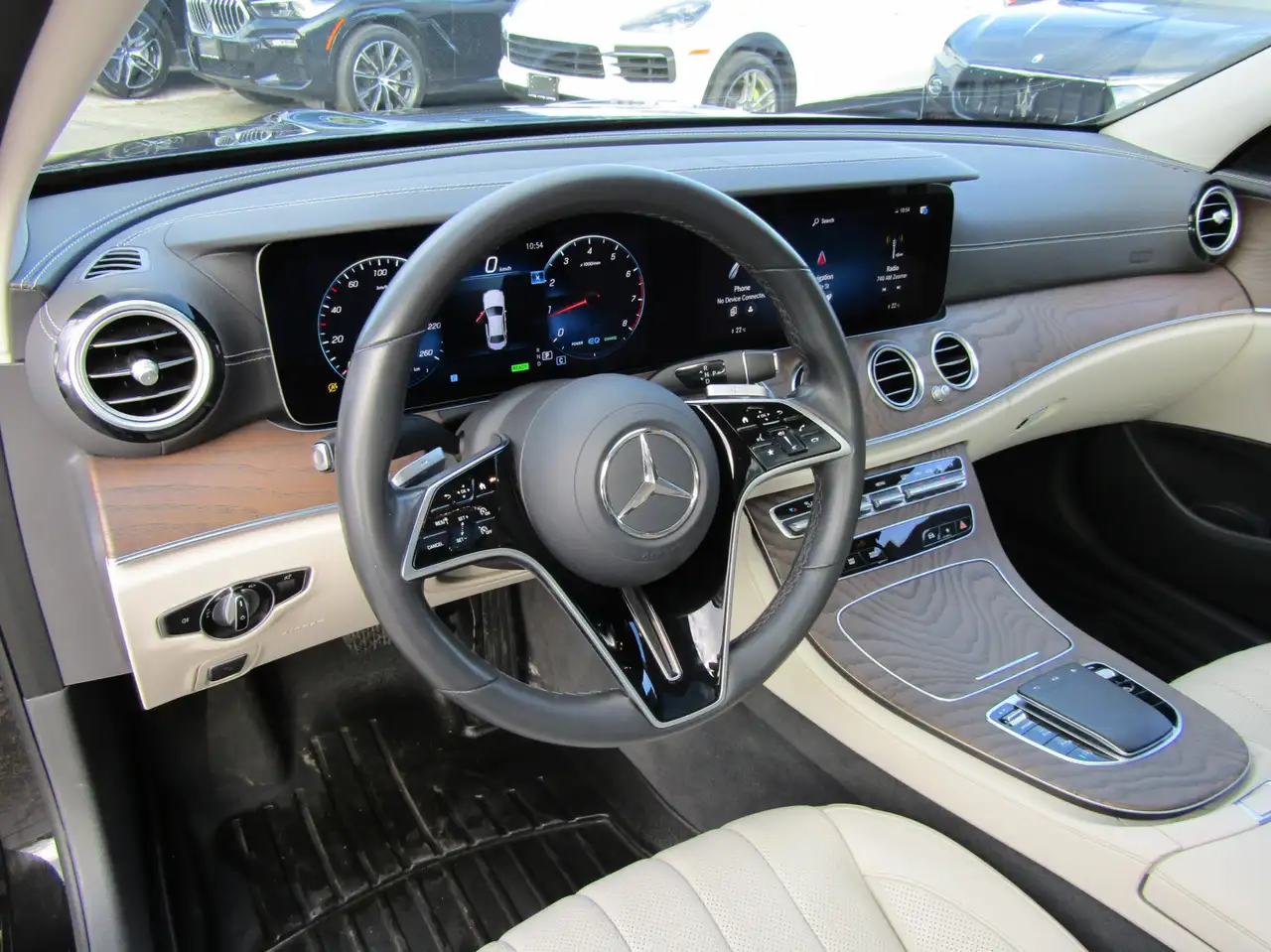 Mercedes-Benz E-Class - Image 13