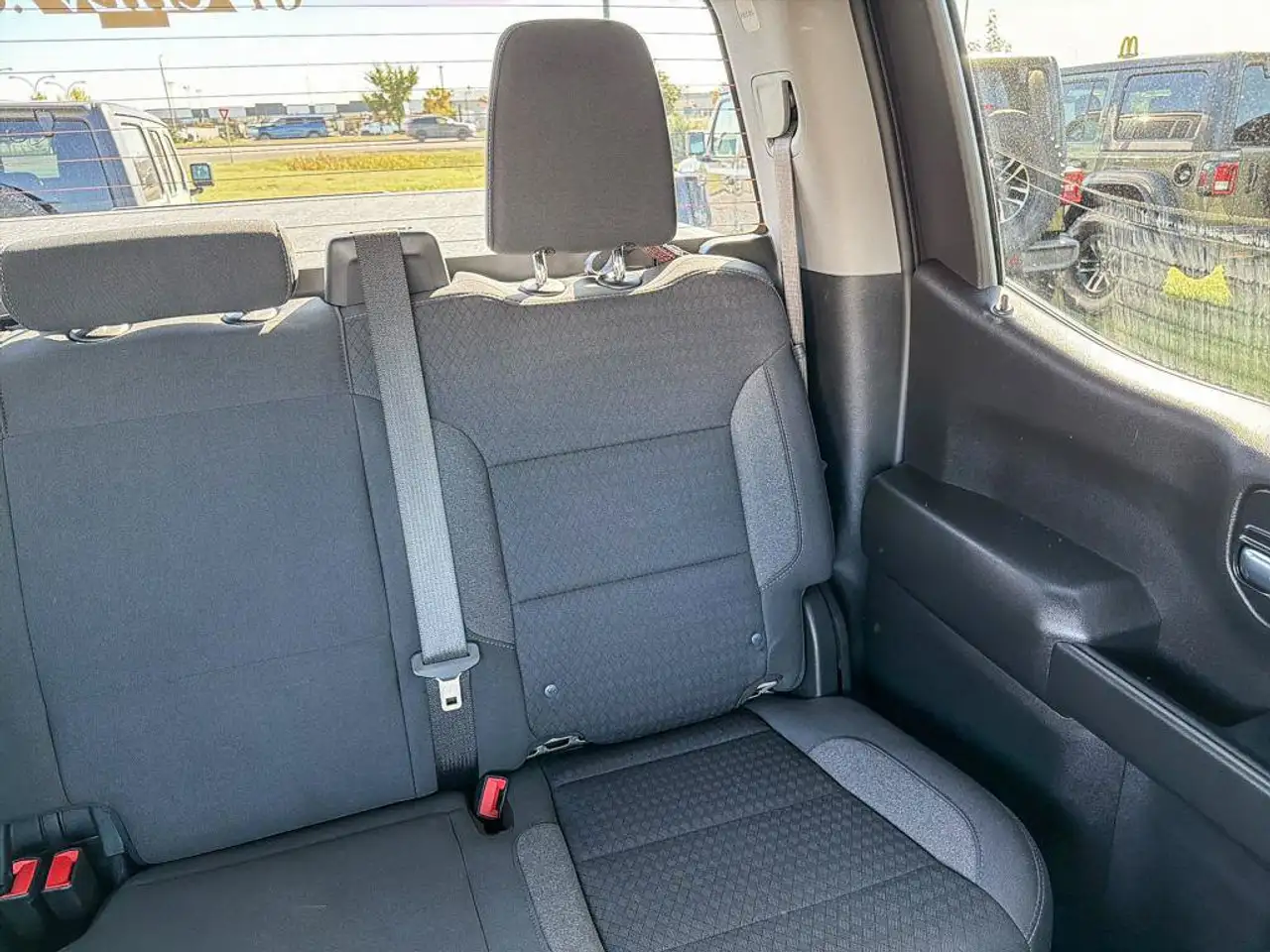 Chevrolet Silverado 1500 - Image 19