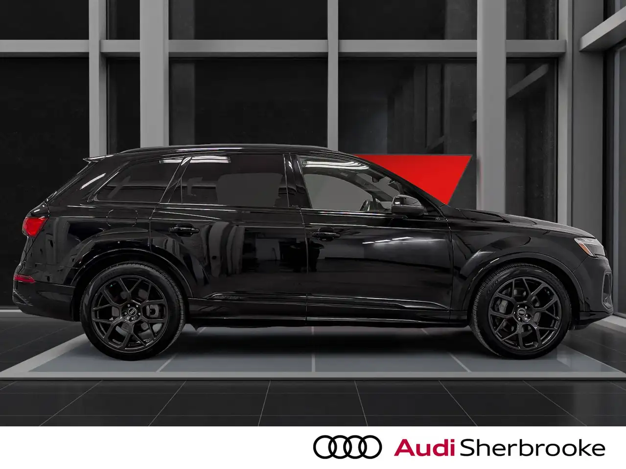 Audi Q7 - Image 7