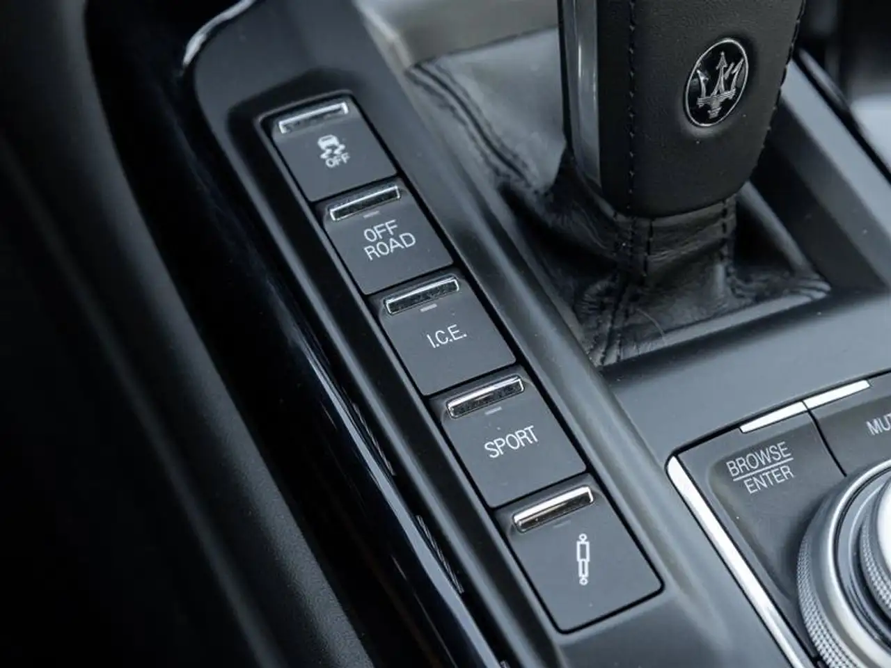 Maserati Levante - Image 21