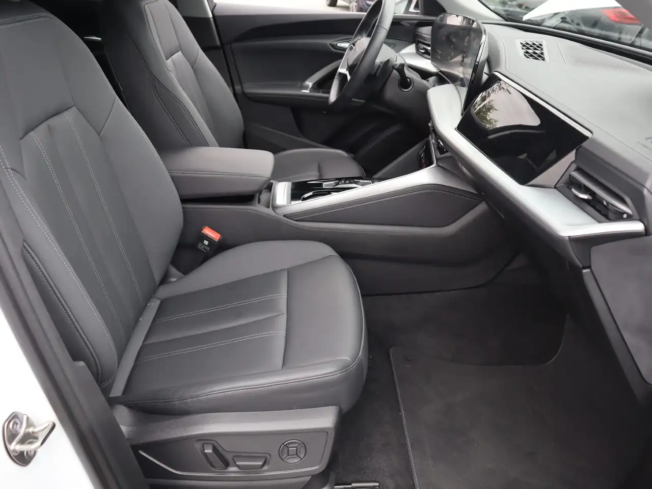 Audi Q5 - Image 14