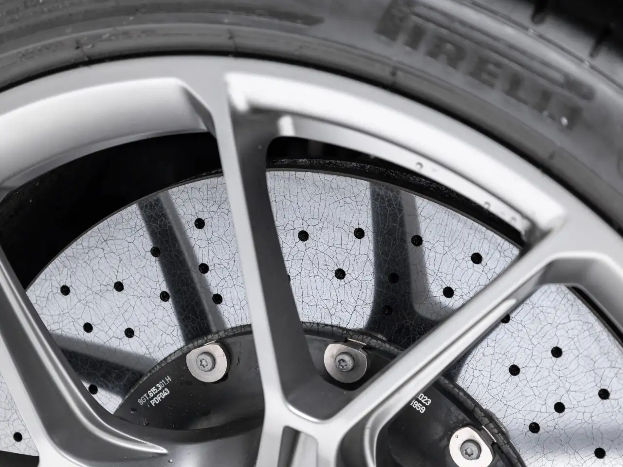 Porsche 911 - Image 12