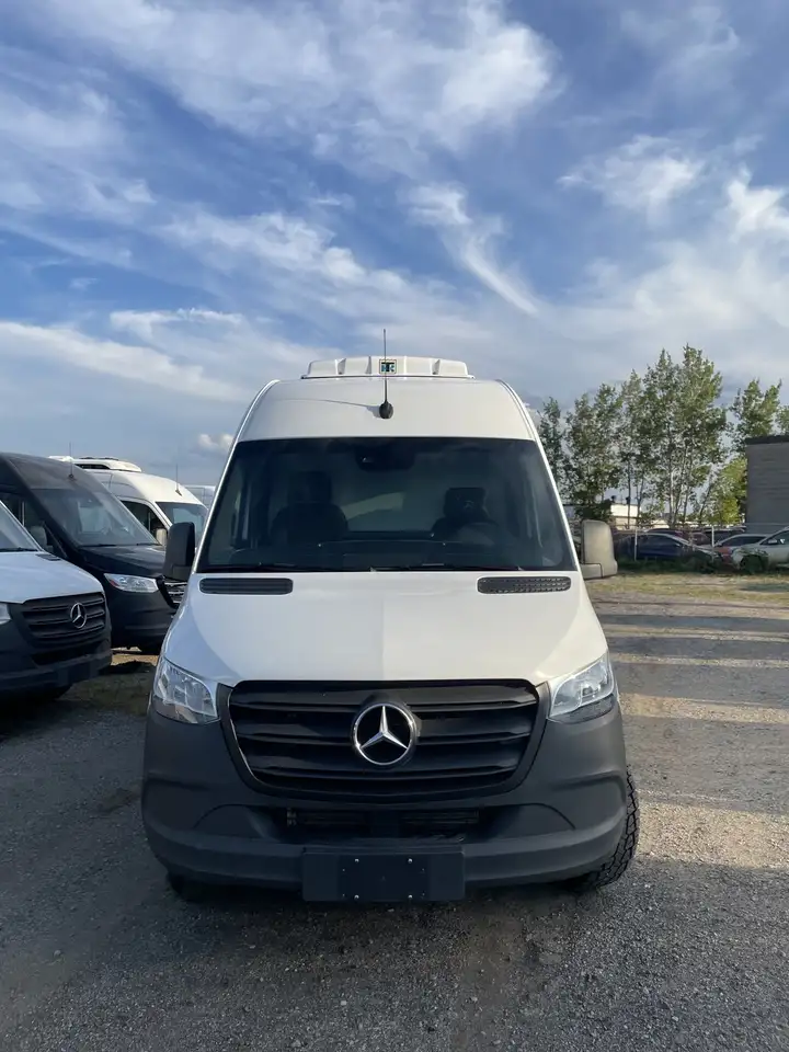 Mercedes-Benz Sprinter - Image 12