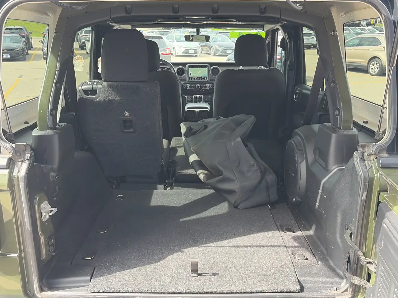 Jeep Wrangler - Image 20