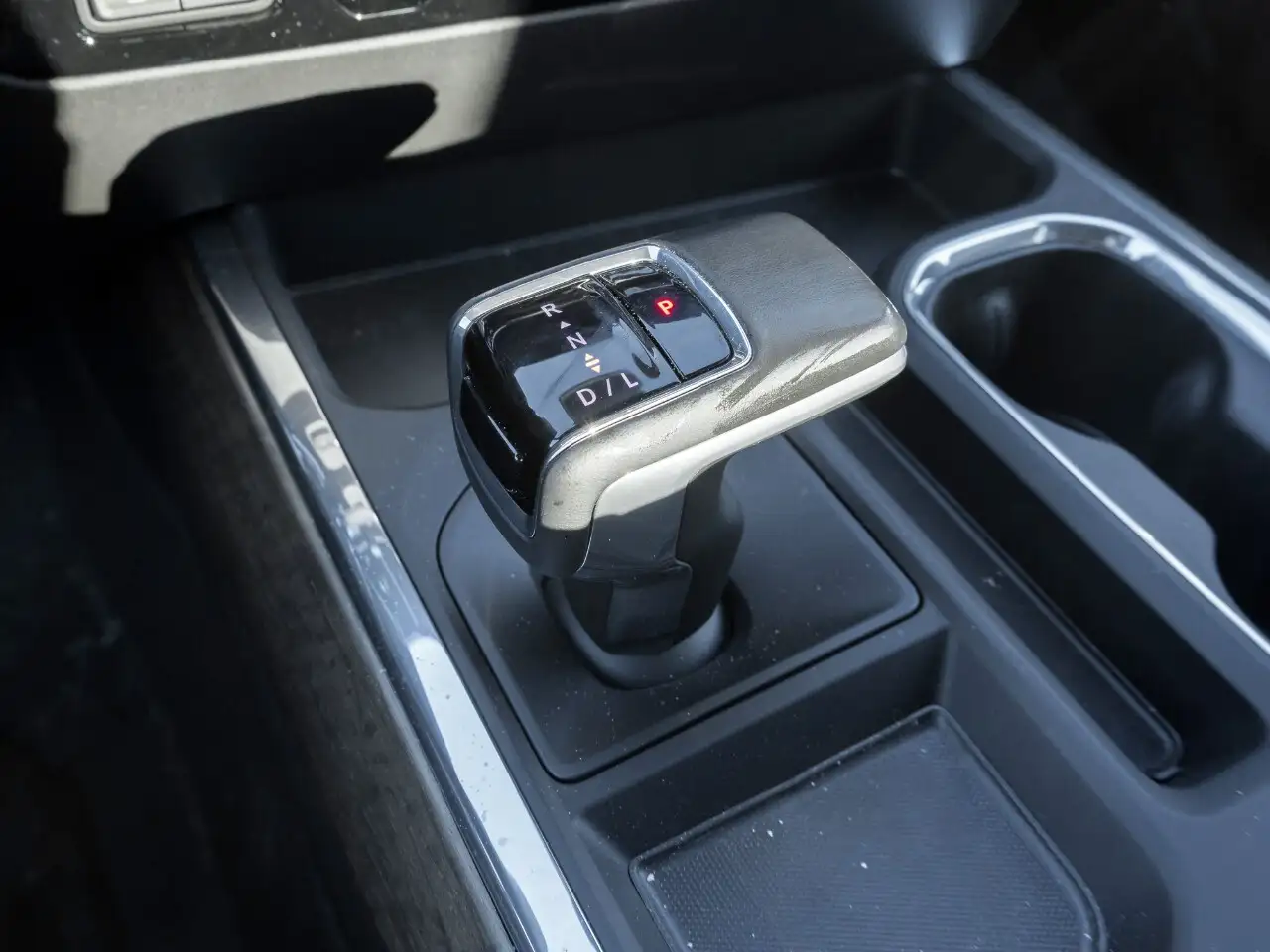 Chevrolet Silverado 1500 - Image 21