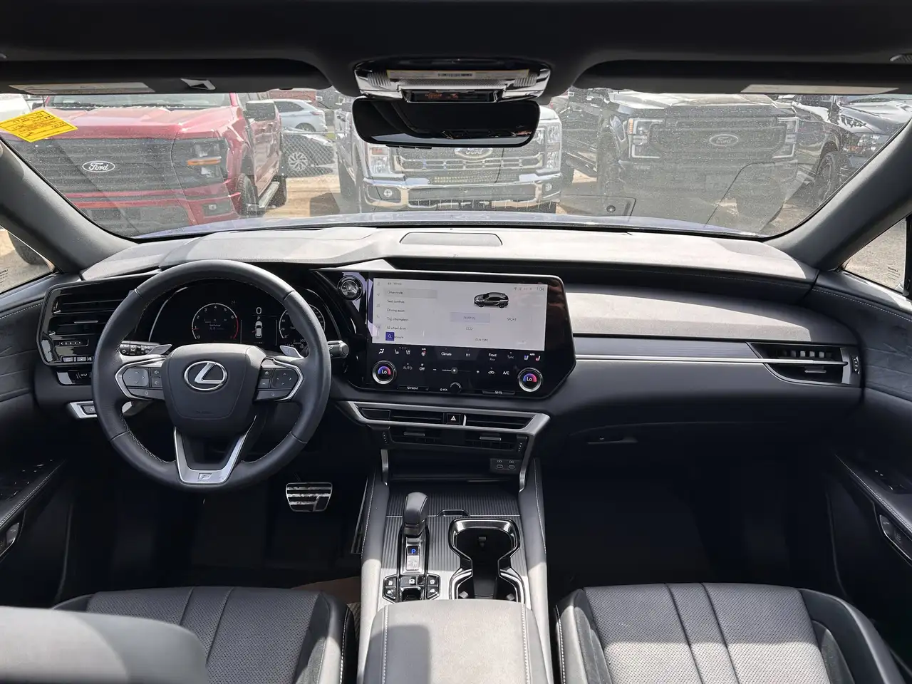 Lexus RX - Image 18