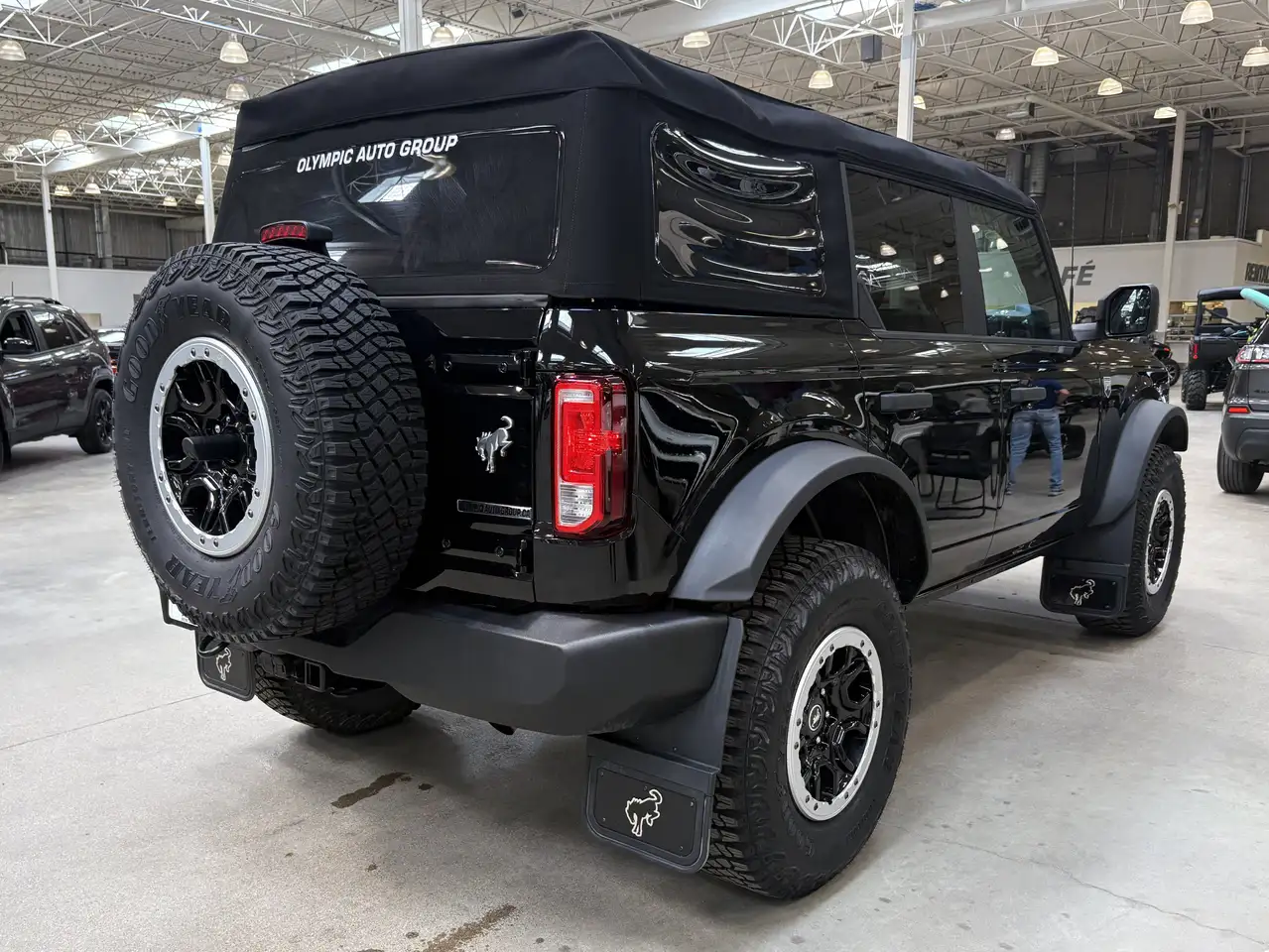Ford Bronco - Image 6