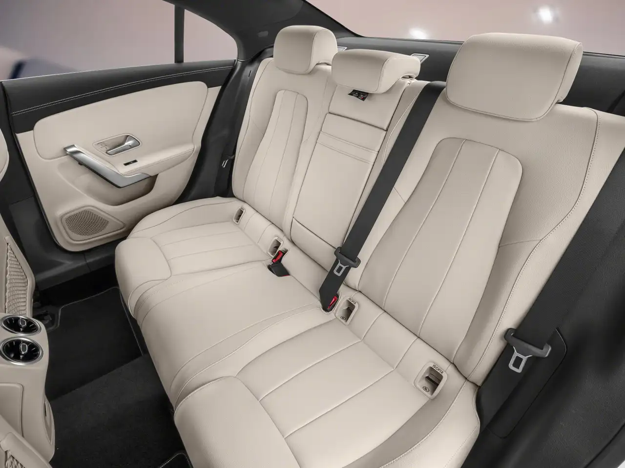 Mercedes-Benz CLA - Image 9