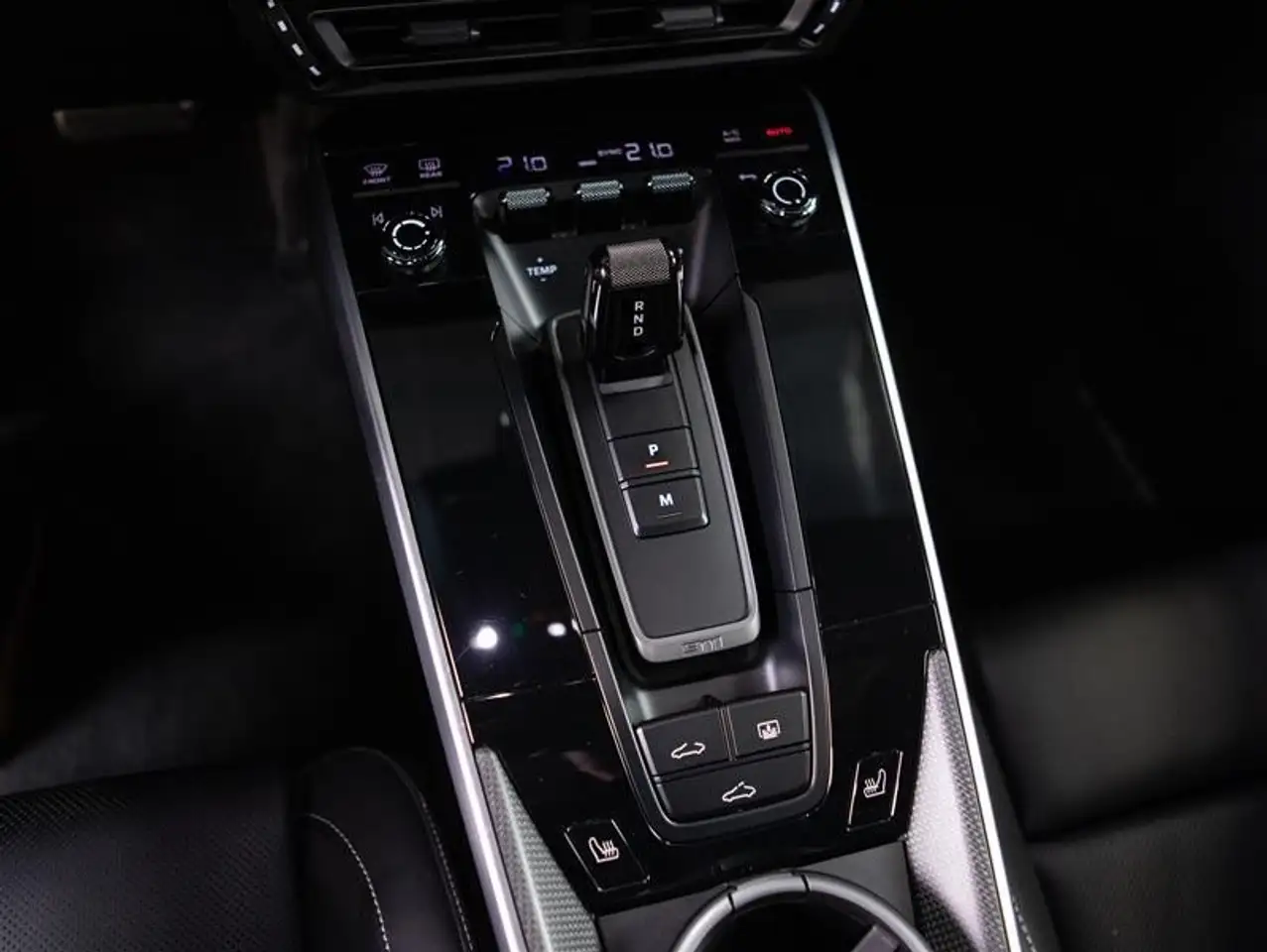 Porsche 911 - Image 19