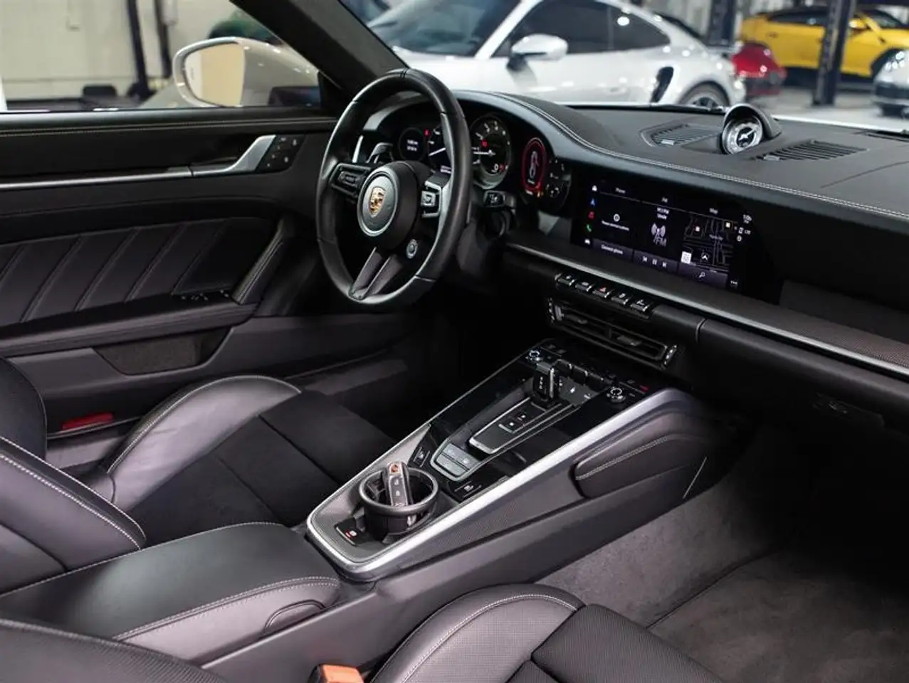 Porsche 911 - Image 16