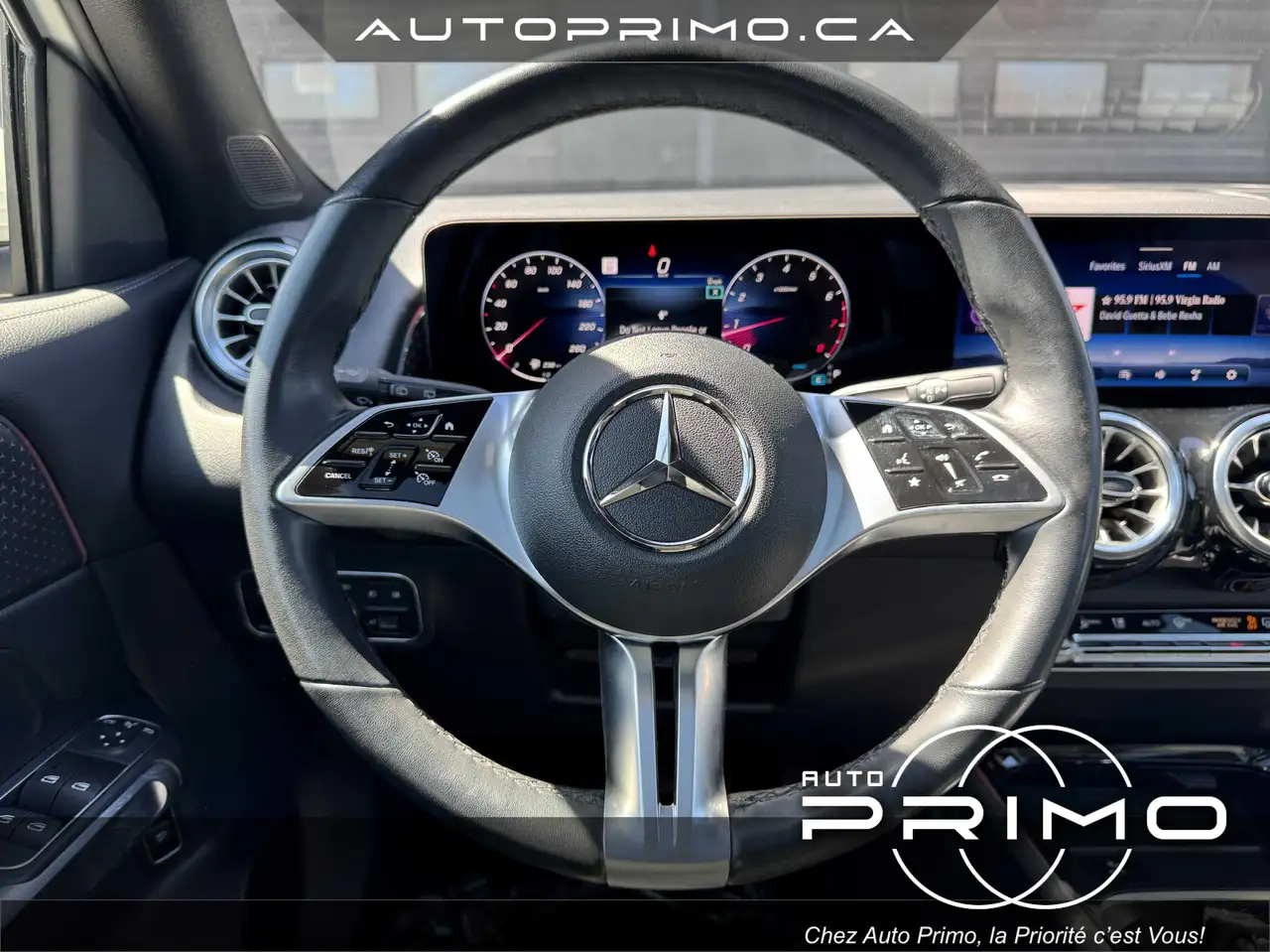 Mercedes-Benz GLB - Image 32