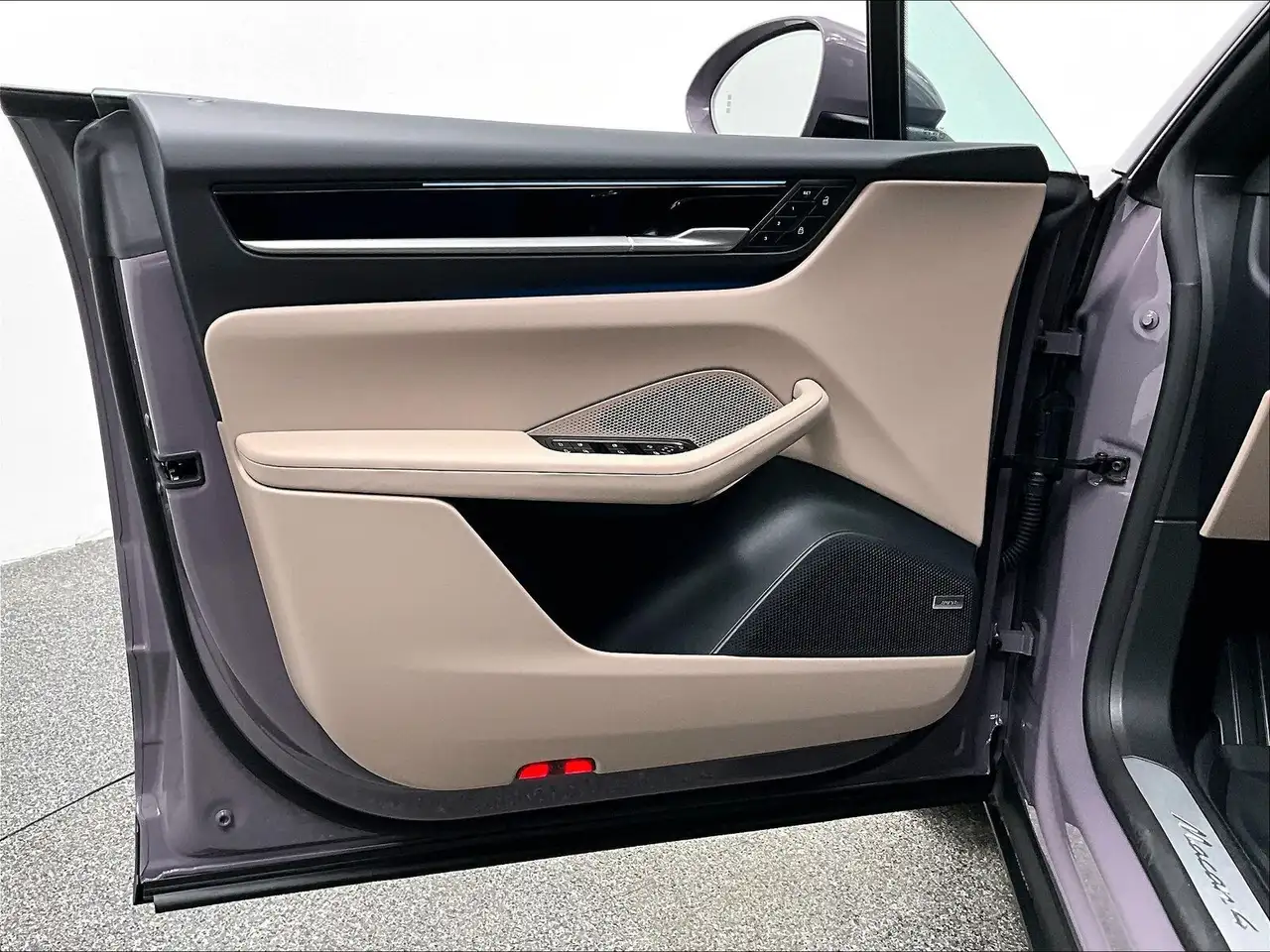 Porsche Macan - Image 17