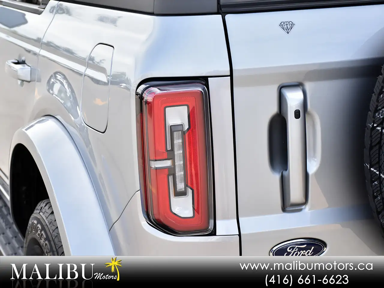 Ford Bronco - Image 9