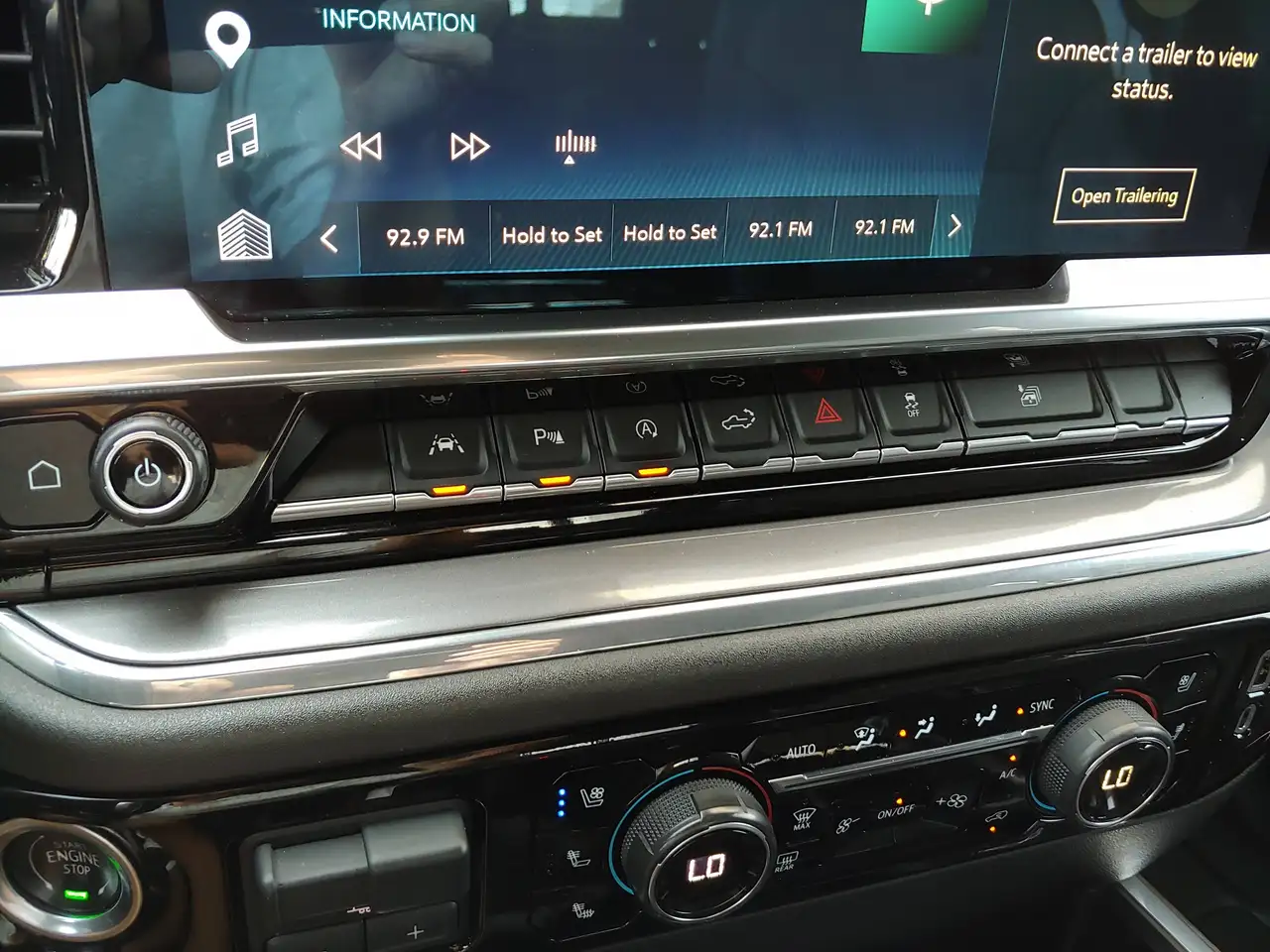 Chevrolet Silverado 1500 - Image 30