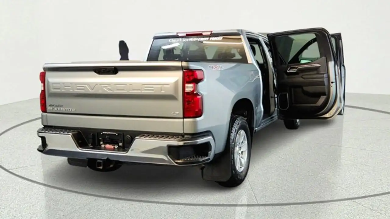 Chevrolet Silverado 1500 - Image 9