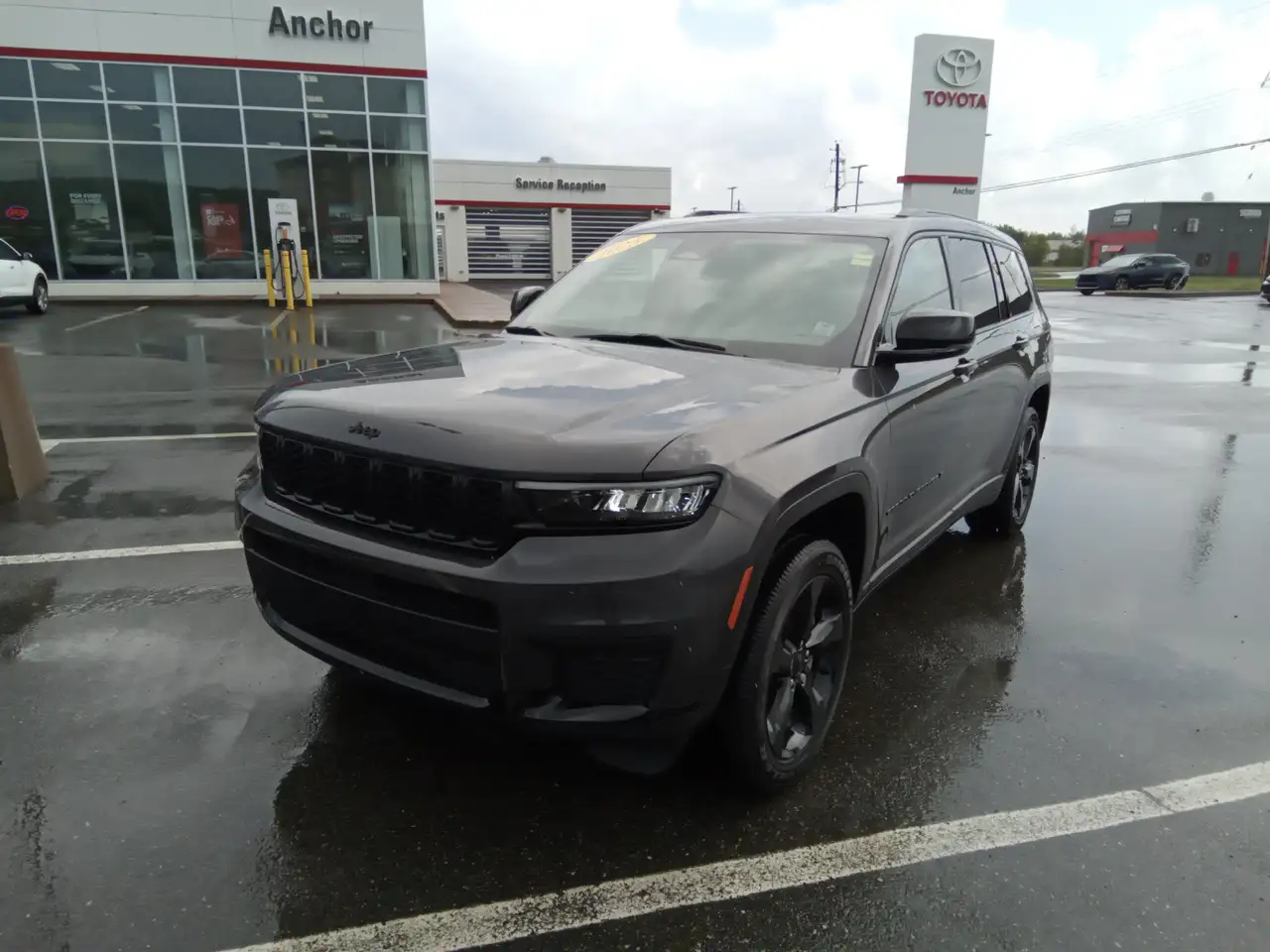 Jeep Grand Cherokee - Image 1