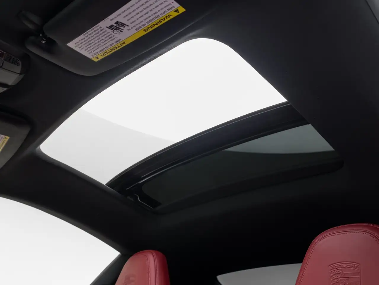 Porsche 911 - Image 32
