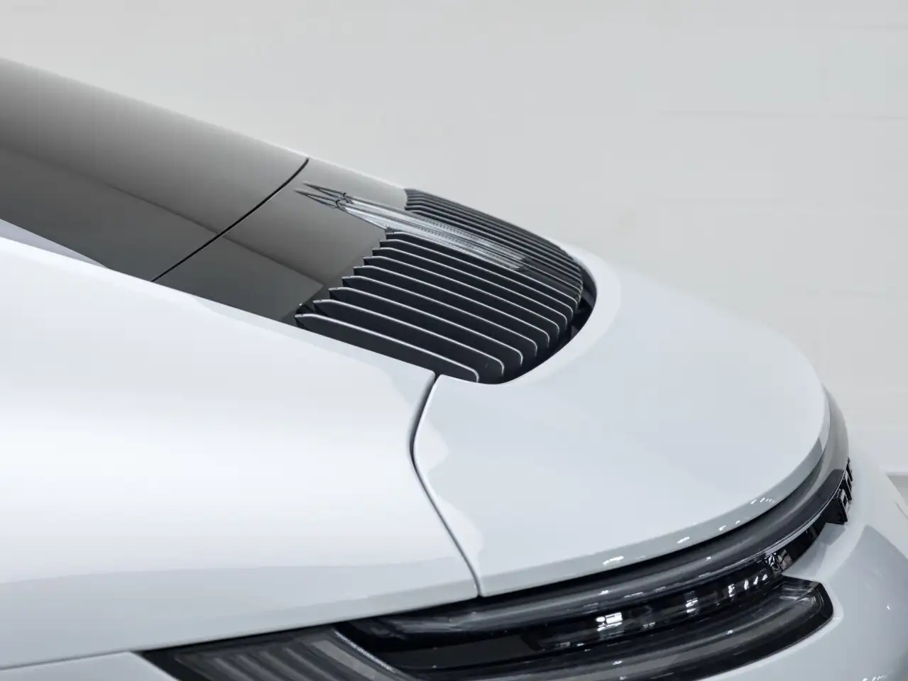 Porsche 911 - Image 10