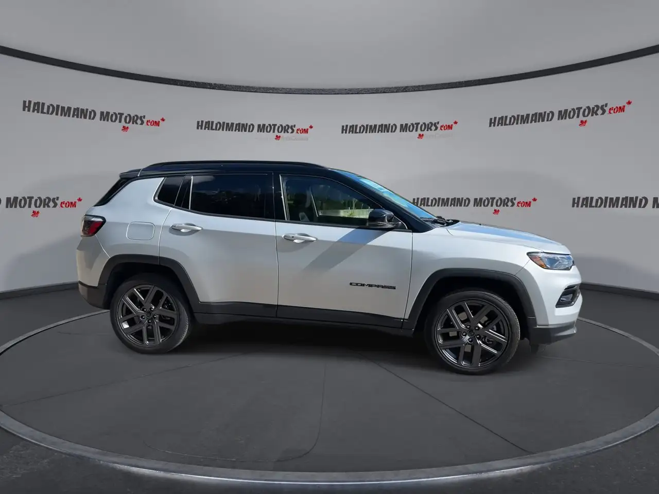 Jeep Compass - Image 9