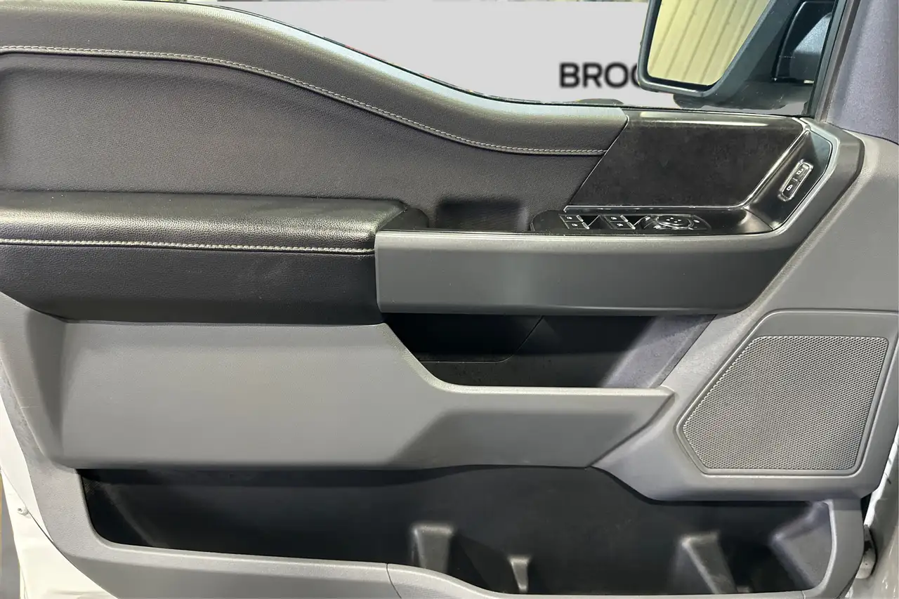 Ford F-150 - Image 20