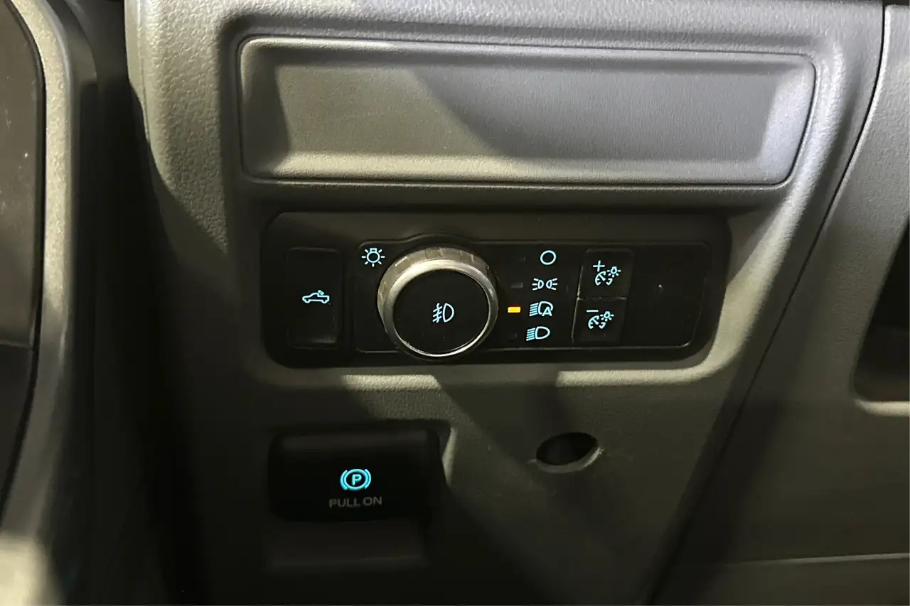 Ford F-150 - Image 19