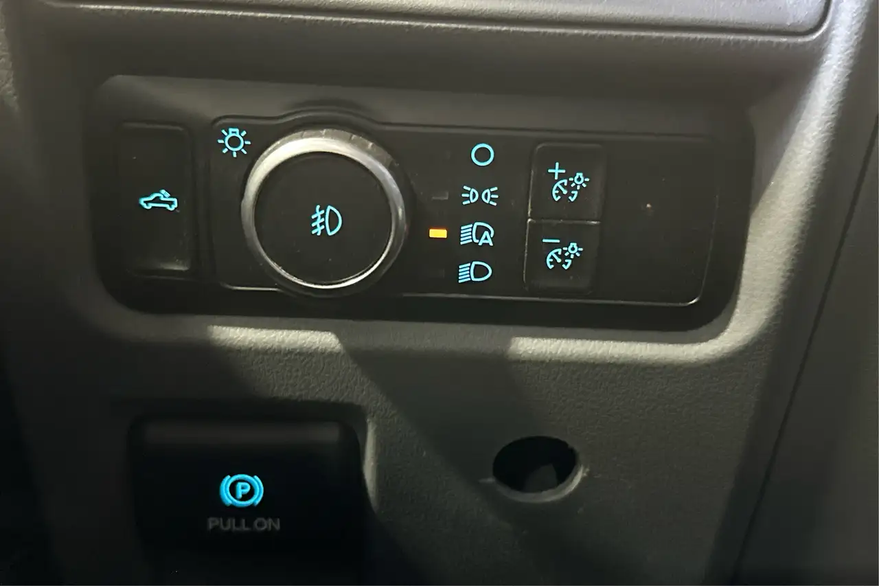Ford F-150 - Image 34