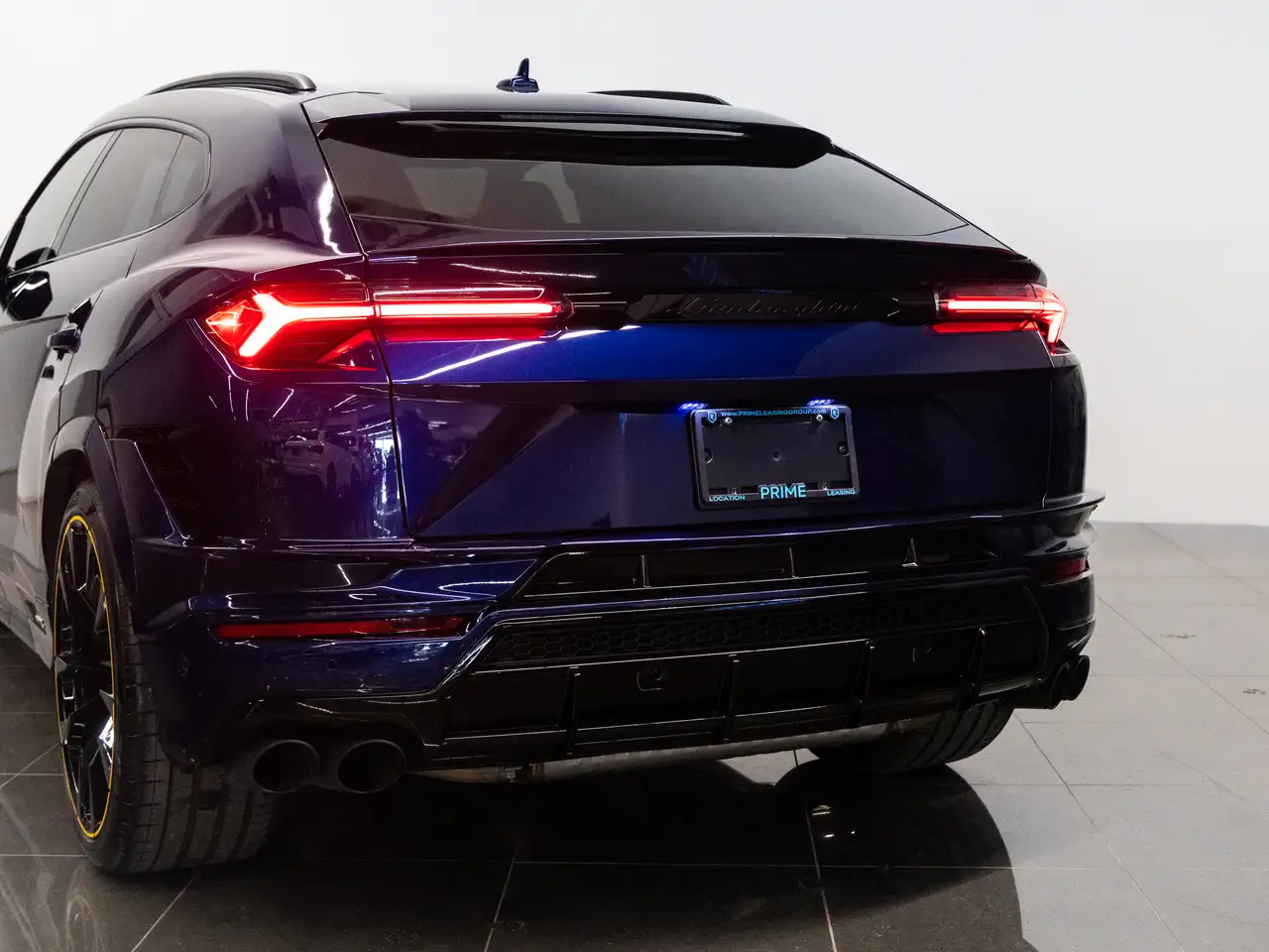 Lamborghini Urus - Image 15
