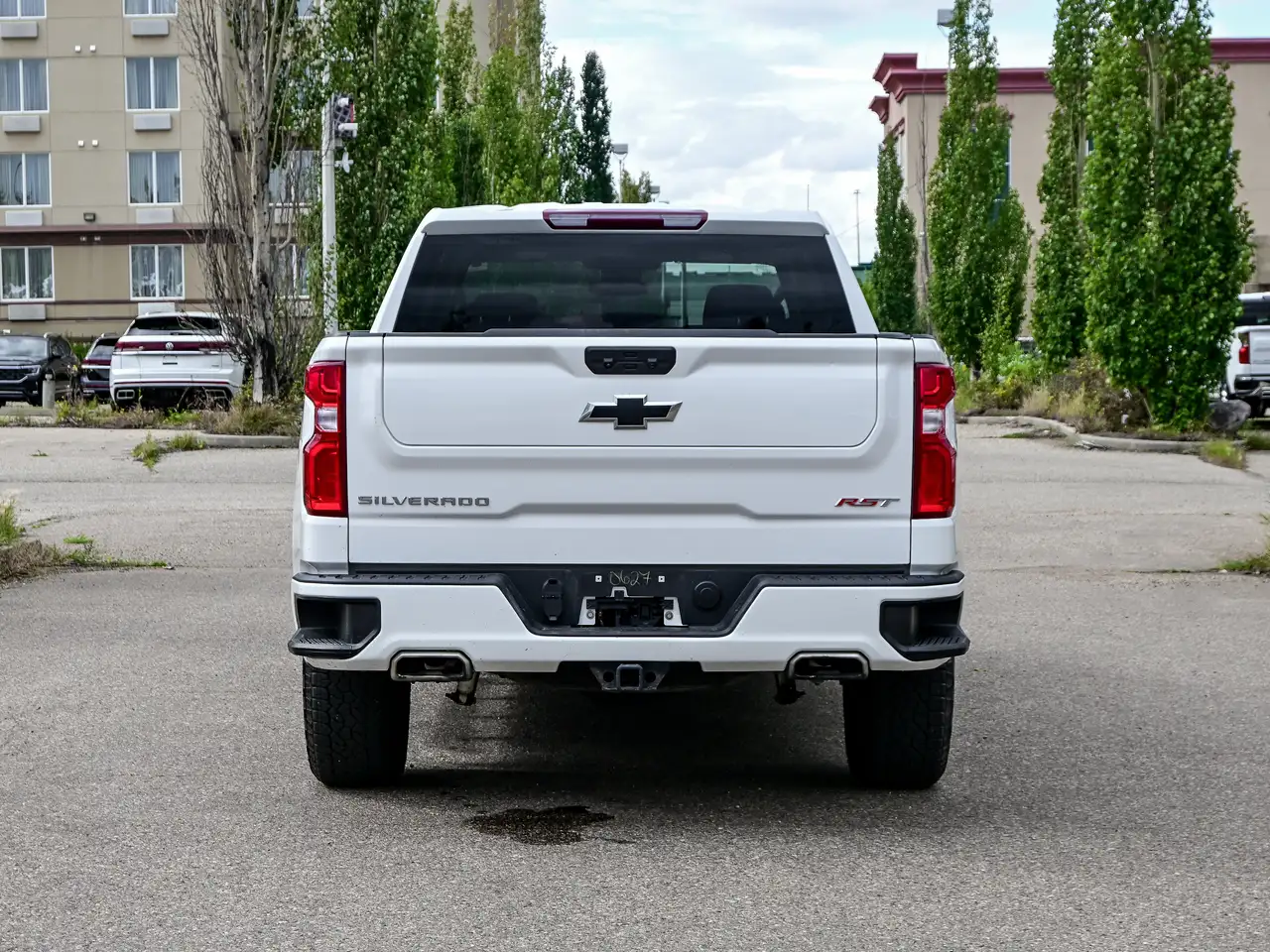 Chevrolet Silverado 1500 - Image 12