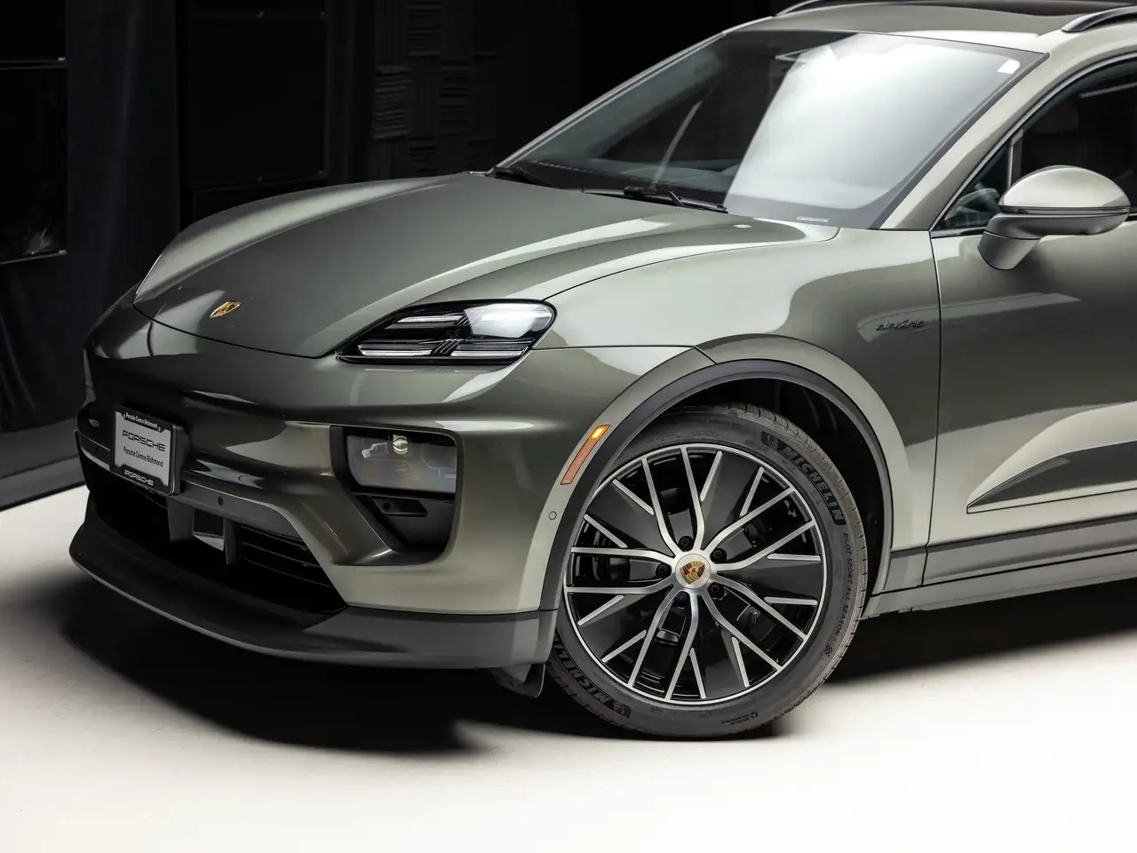 Porsche Macan - Image 34
