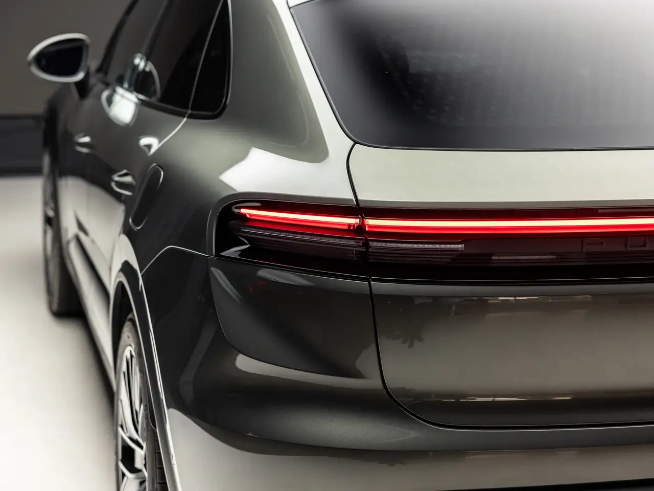 Porsche Macan - Image 41
