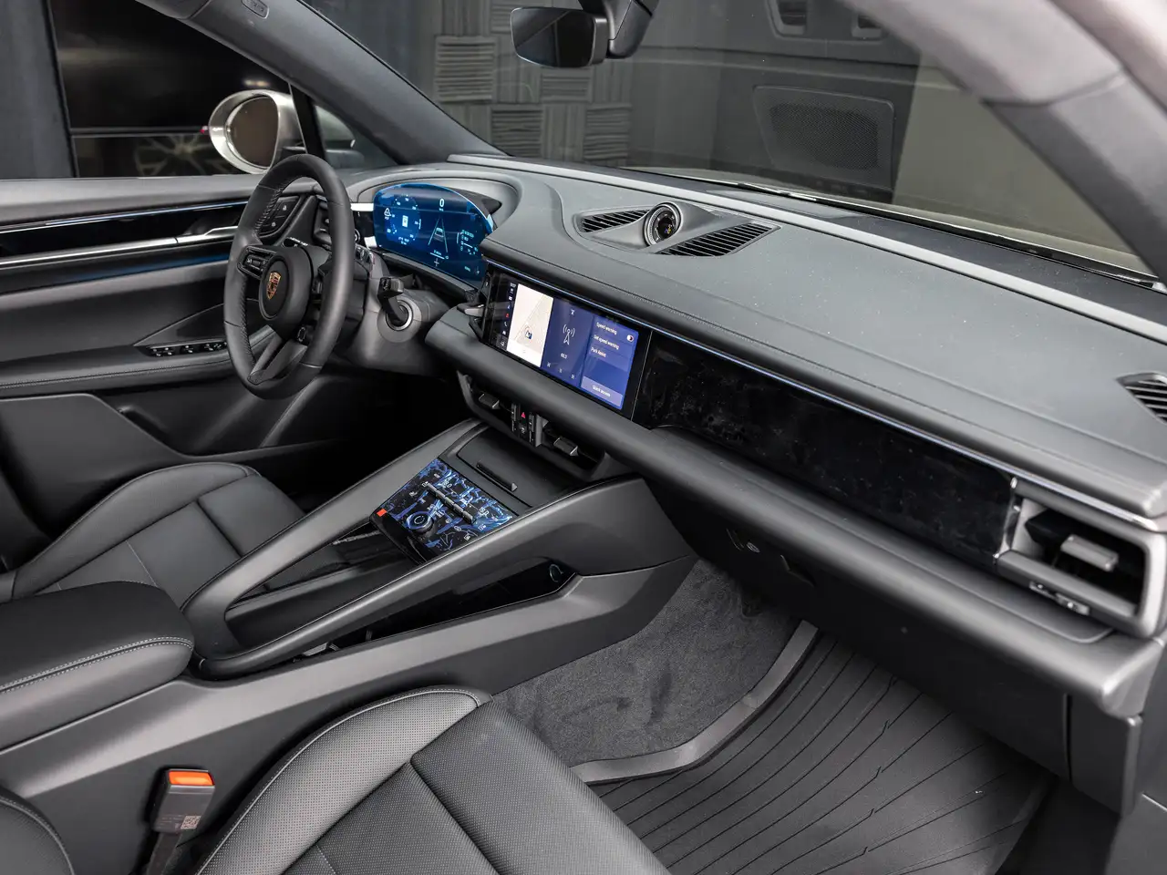 Porsche Macan - Image 32