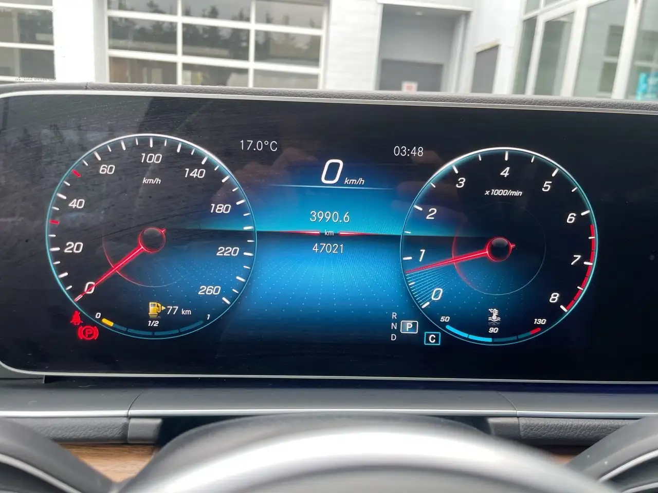 Mercedes-Benz GLE - Image 23