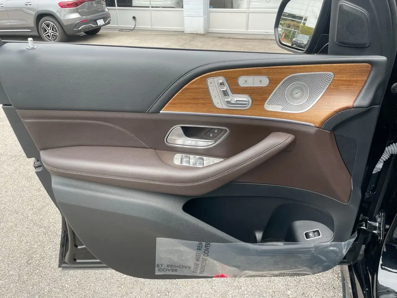 Mercedes-Benz GLE - Image 21