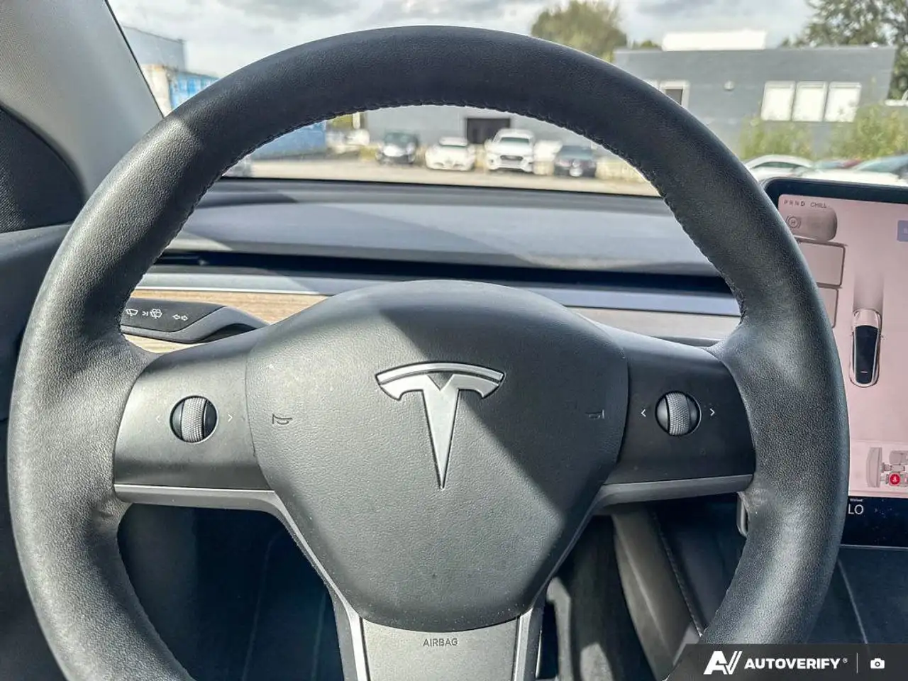 Tesla Model Y - Image 18