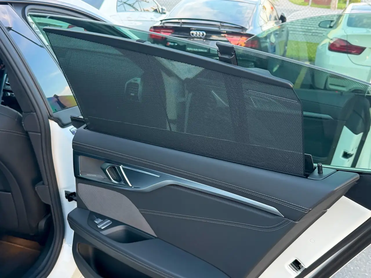 BMW 8 Series - Image 17