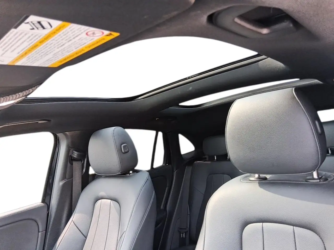 Mercedes-Benz GLA - Image 18