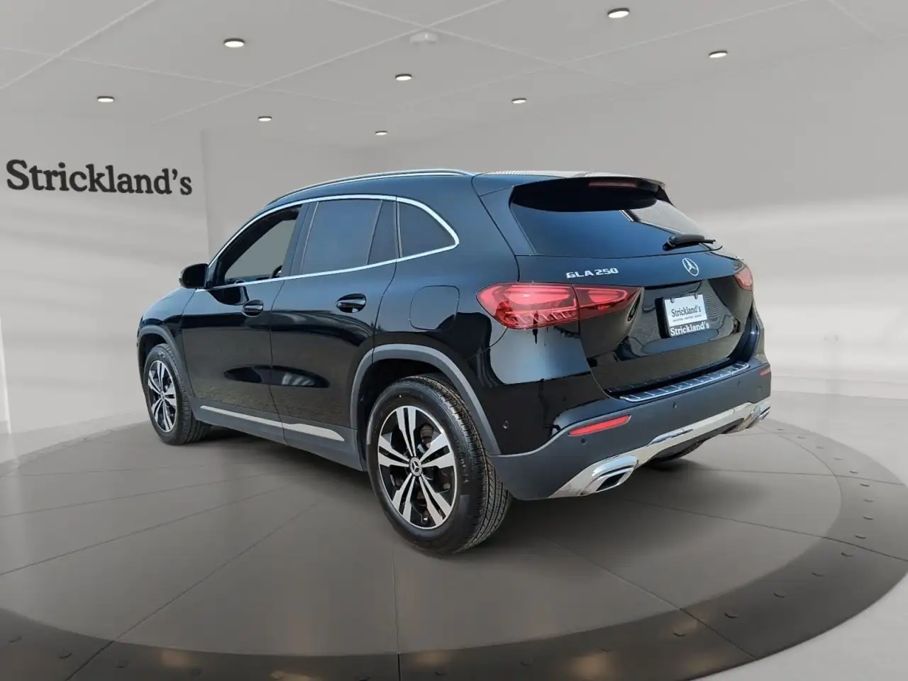 Mercedes-Benz GLA - Image 4