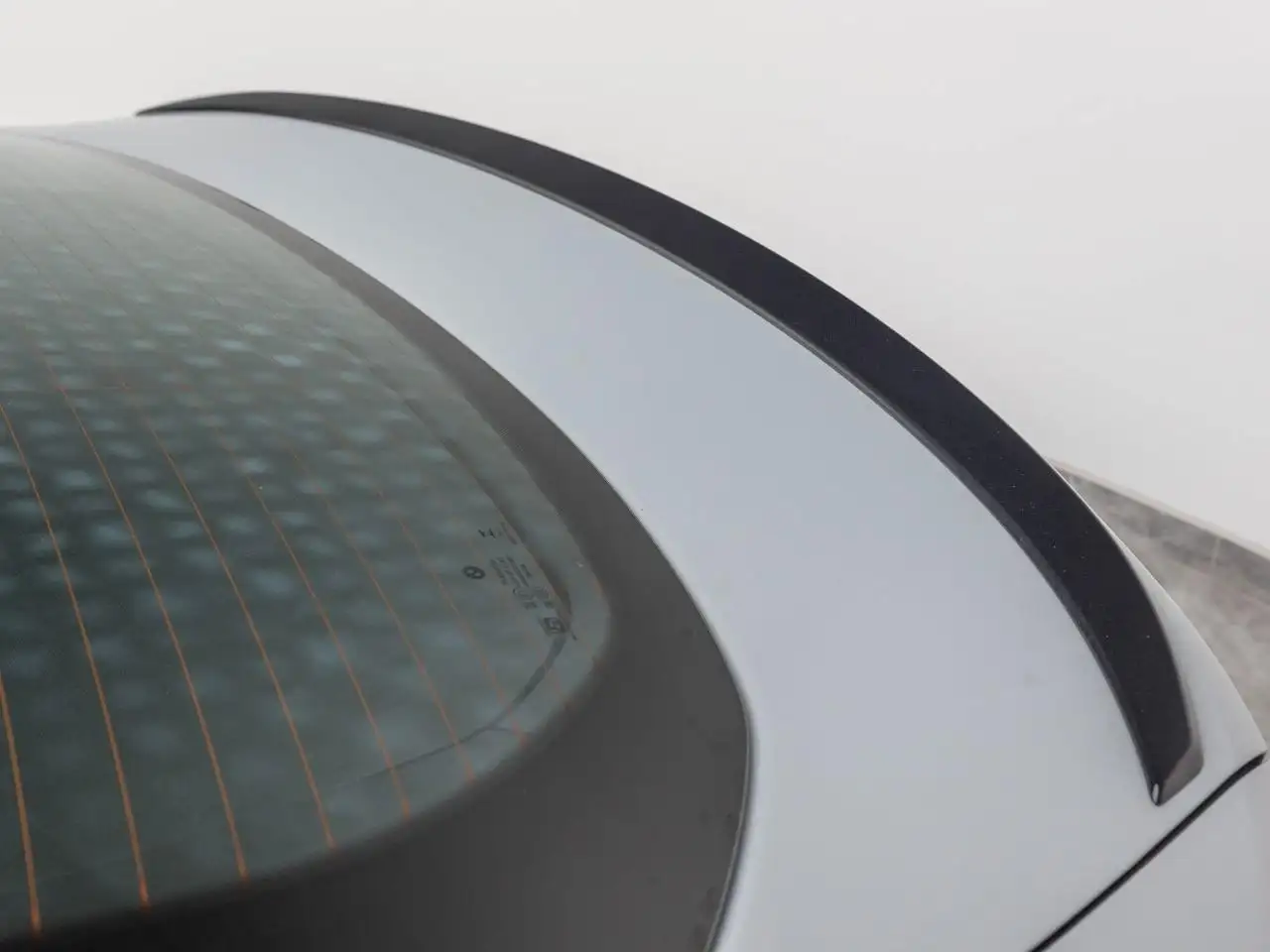 BMW i4 - Image 9