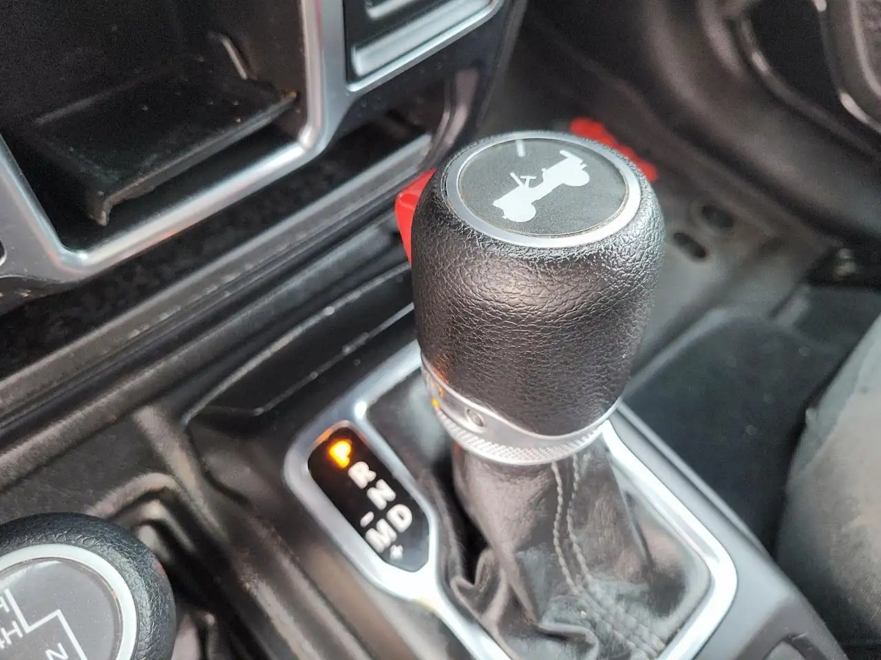 Jeep Wrangler - Image 13