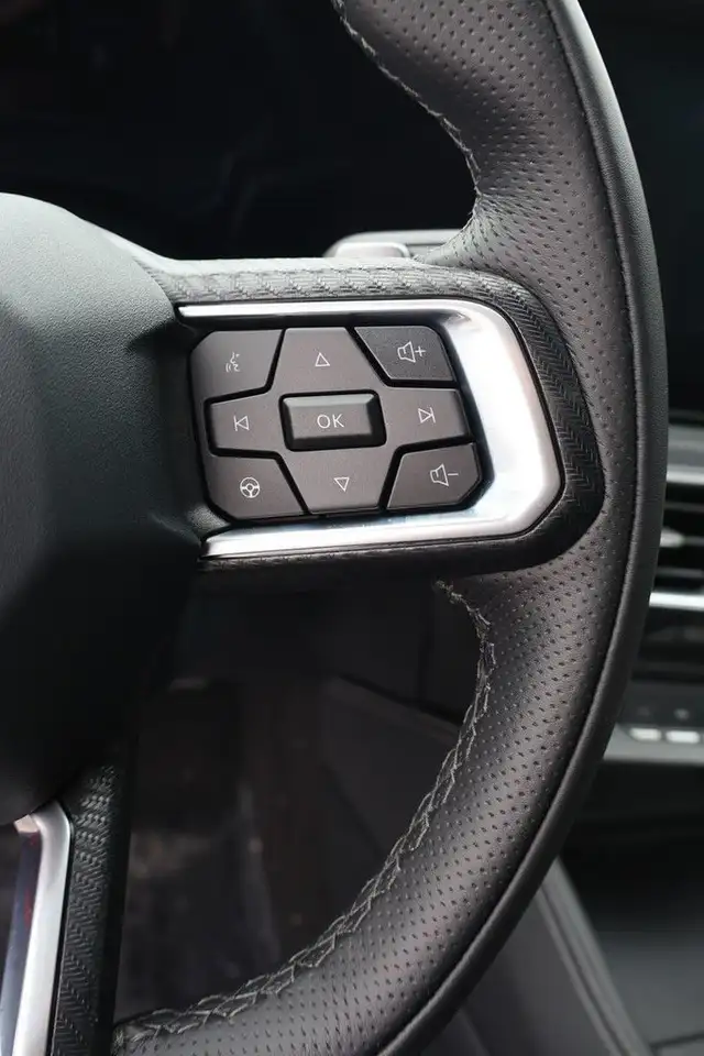 Ford Mustang - Image 14