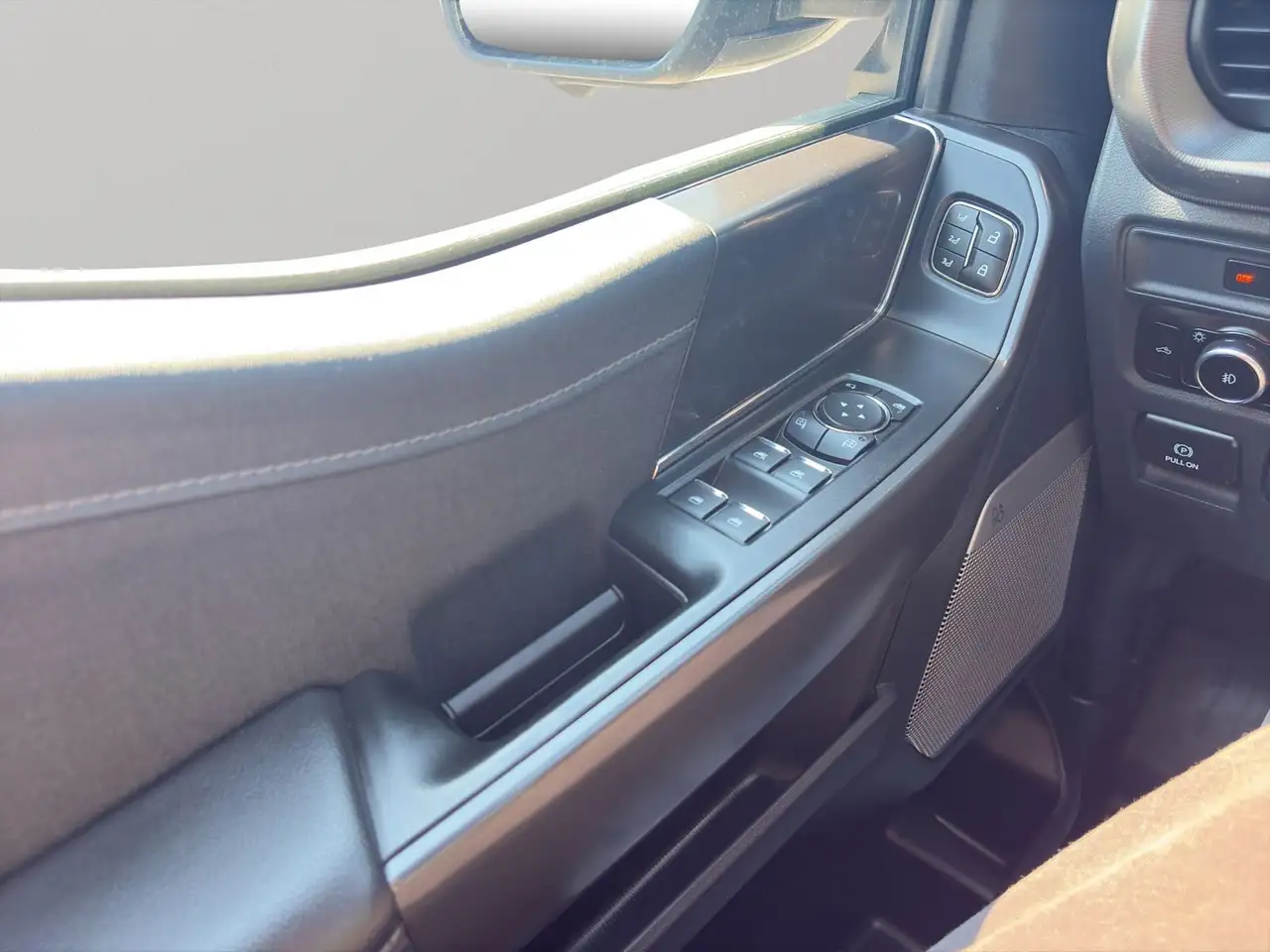 Ford F-150 - Image 14