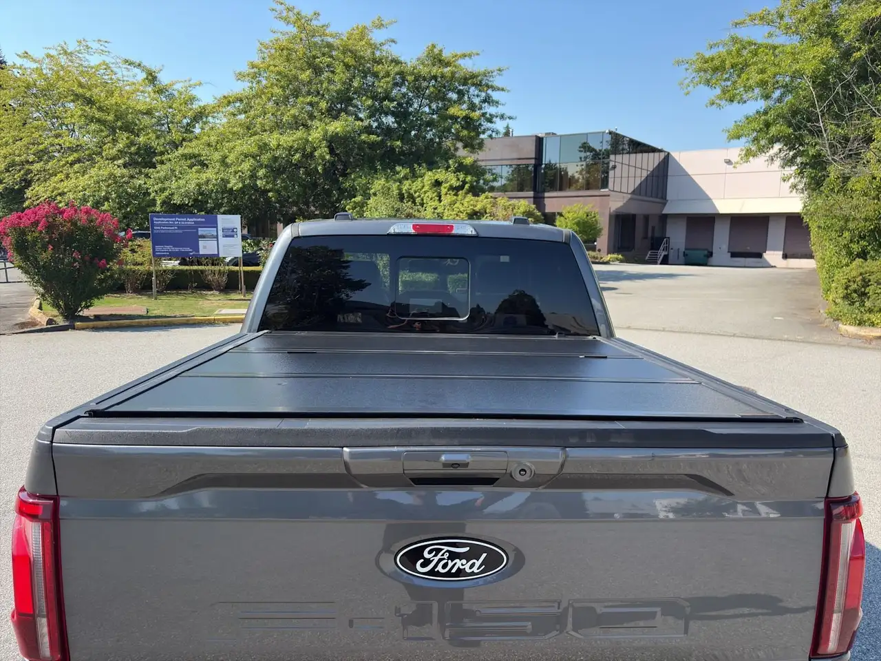Ford F-150 - Image 10