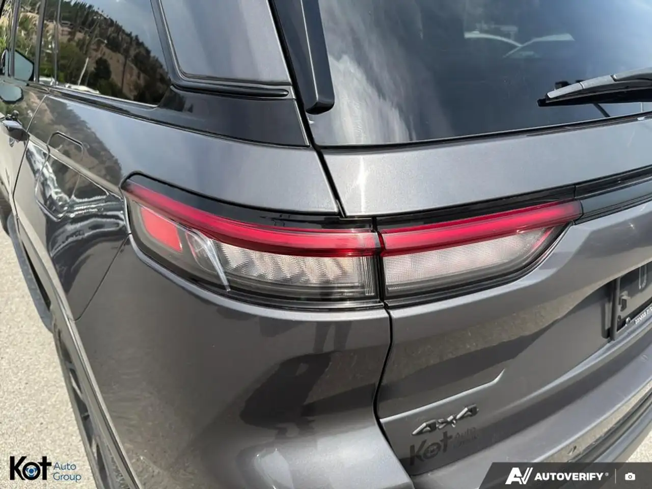 Jeep Grand Cherokee - Image 25