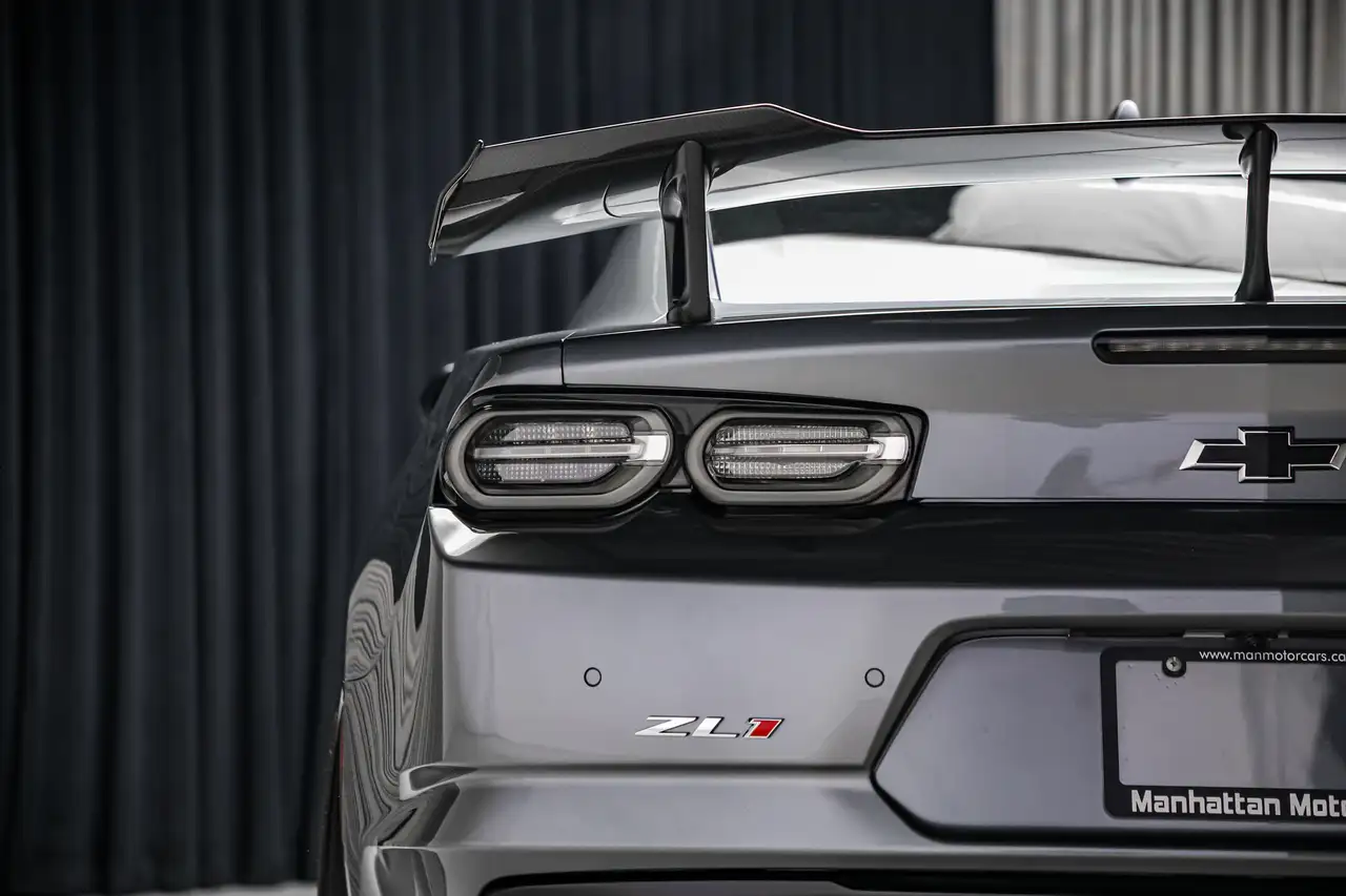 Chevrolet Camaro - Image 20