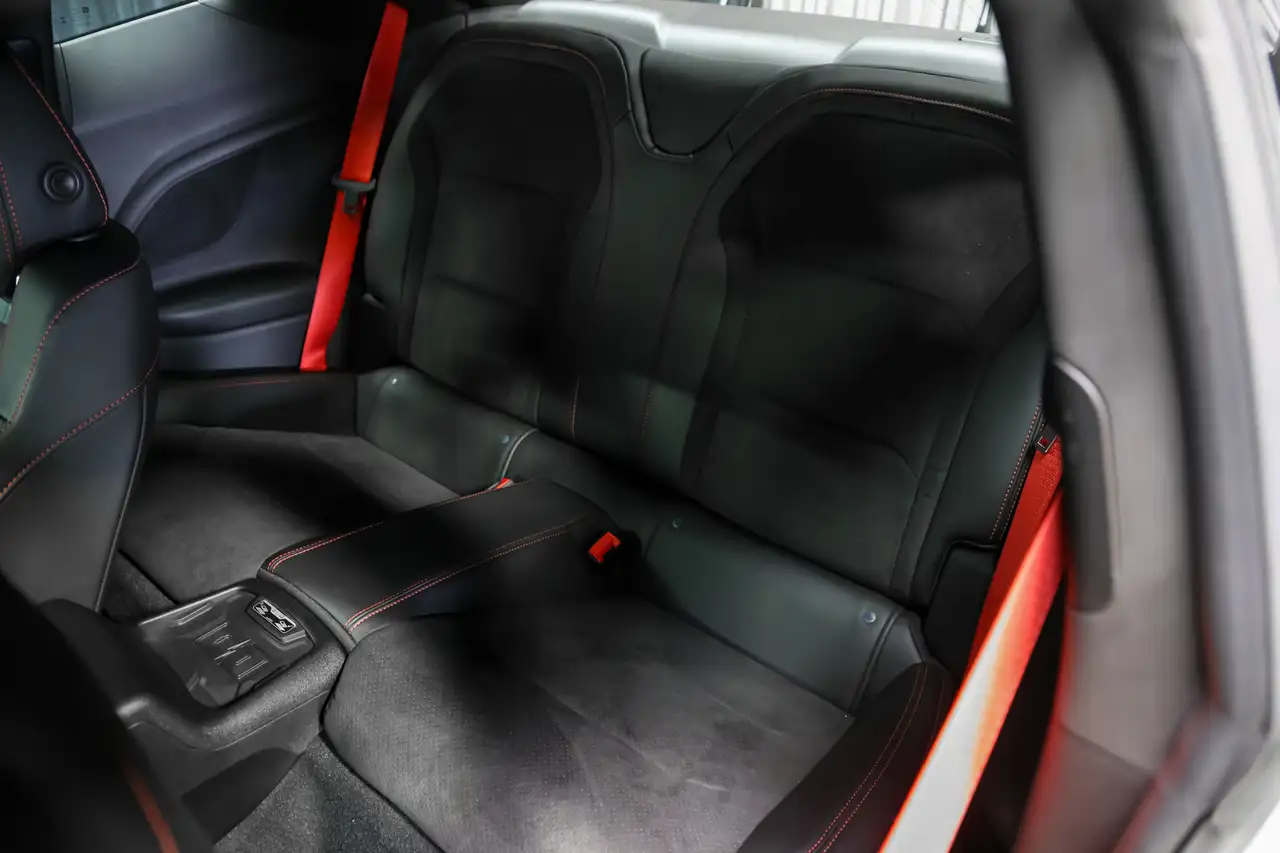 Chevrolet Camaro - Image 35