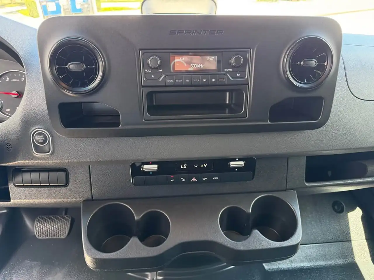 Mercedes-Benz Sprinter 2500 - Image 14