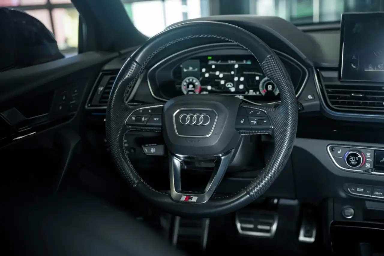 Audi Q5 - Image 2