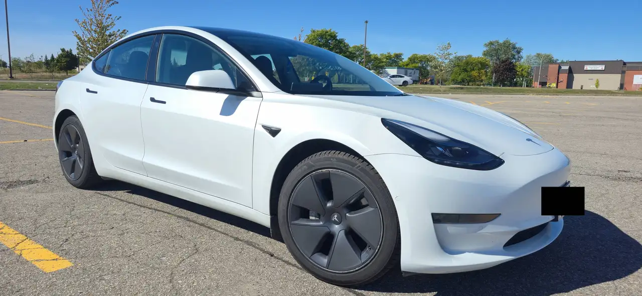 Tesla Model 3 - Image 7